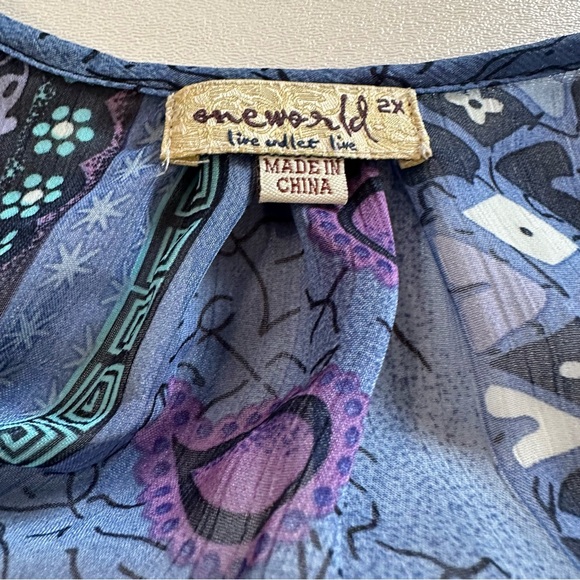 One world Women’s Sheer Beaded Boho Paisley Short Puff Sleeve Size 2X 1/4 Button - Picture 6 of 9